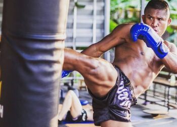 How To Fight Like Buakaw Banchamek