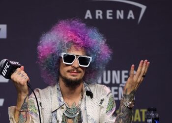 Sean O’Malley vs. Merab Dvalishvili being delayed? ‘Suga’ reveals UFC ‘issue’ behind title fight holdup