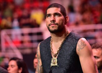 Pereira on UFC 313 travel criticism: ‘I’ve done this a million times’