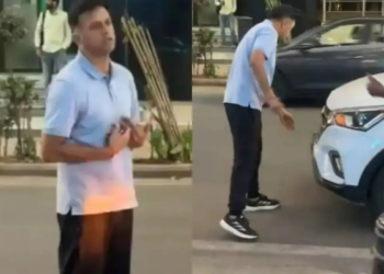 WATCH: Rahul Dravid seen in verbal fight with Bengaluru auto driver over vehicle collision, video goes viral - CricTracker