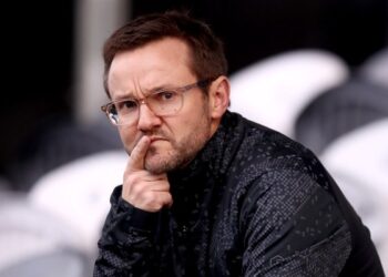 ‘Everyone needs to stay focused’ - Mike Hesson urges Pakistan to maintain composure ahead of India showdown | CricTracker