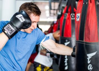 Training While Traveling: How To Keep Up Your BJJ Or Muay Thai Practice On Holiday