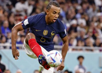 Jules Koundé's injury not serious, but fixture warning still resonates