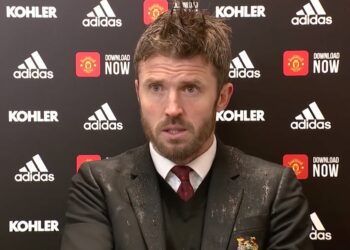 Michael Carrick Hints at Late Manchester United January Transfer