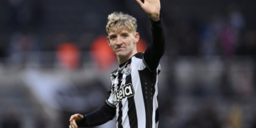 Anthony Gordon: Bayern Munich Plan Move for Newcastle Winger