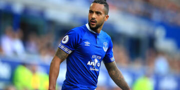 Patrice Evra Slams Theo Walcott Over Manchester United Comparison