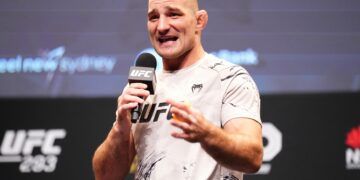 ‘Disrespectful’ Sean Strickland took a big crap on Rousey vs. Carano — now he’s trying to score free tickets