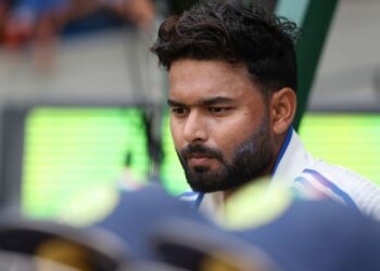 'He’s free from pressure of being India’s vice-captain in Tests and captain in IPL' - Sunil Gavaskar lauds Rishabh Pant after Day 1 heroics