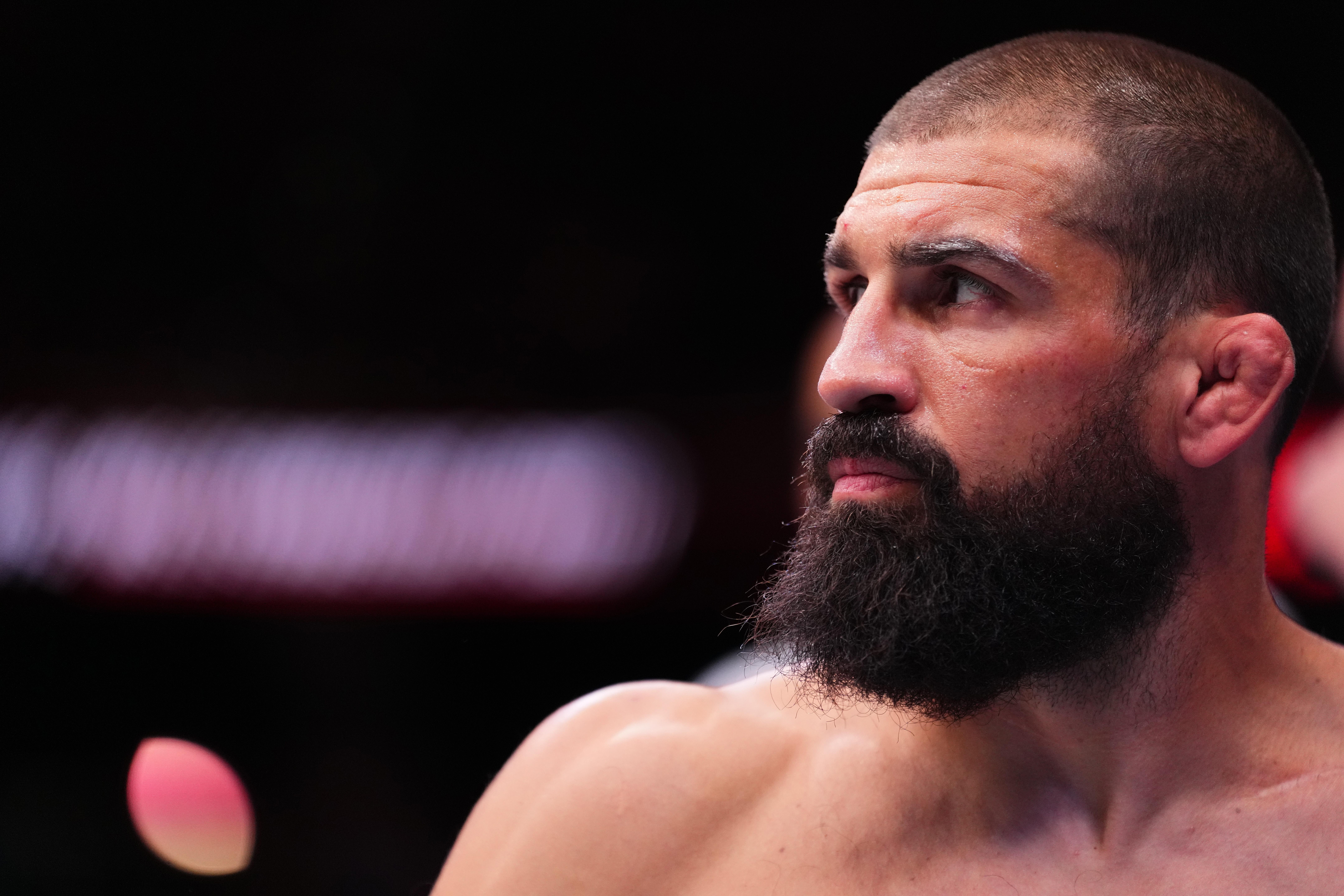 29 fights! TUF champ with 16 years in UFC announces retirement fight for UFC 332