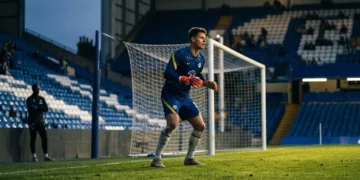 Chelsea Handed Chance To Sign Emiliano Martinez For Under £10m