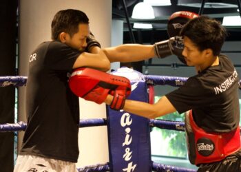What Is The Muay Thai Dracula Guard?